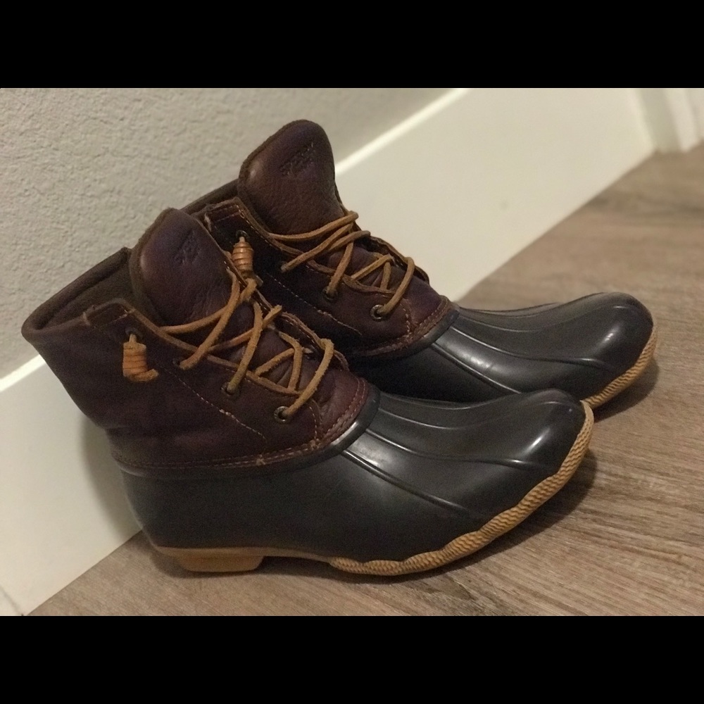 Speedy duck boot